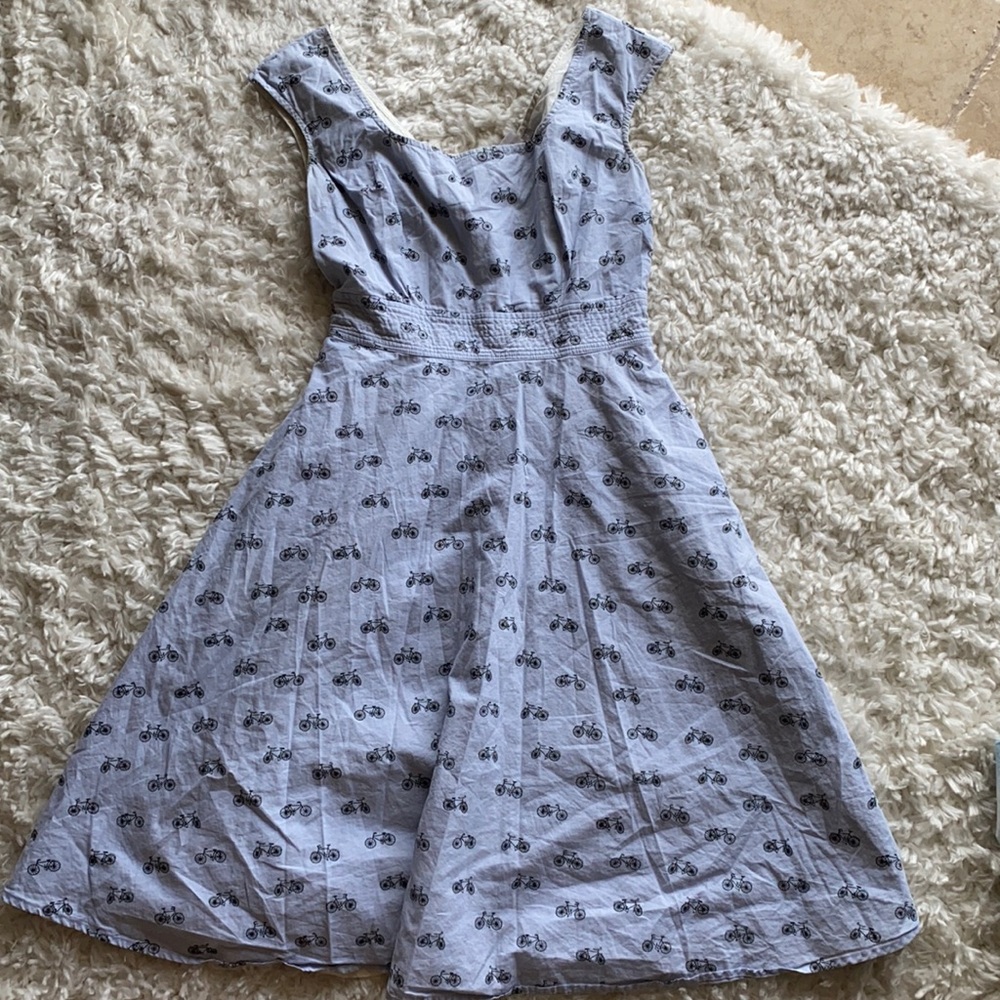 Dress with bicycles